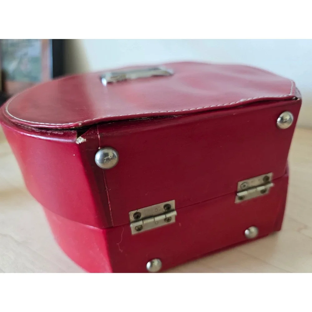 PortablePET Vintage Red Faux Leather Pet Bowl Luggage Set Dog Bone Paw Print